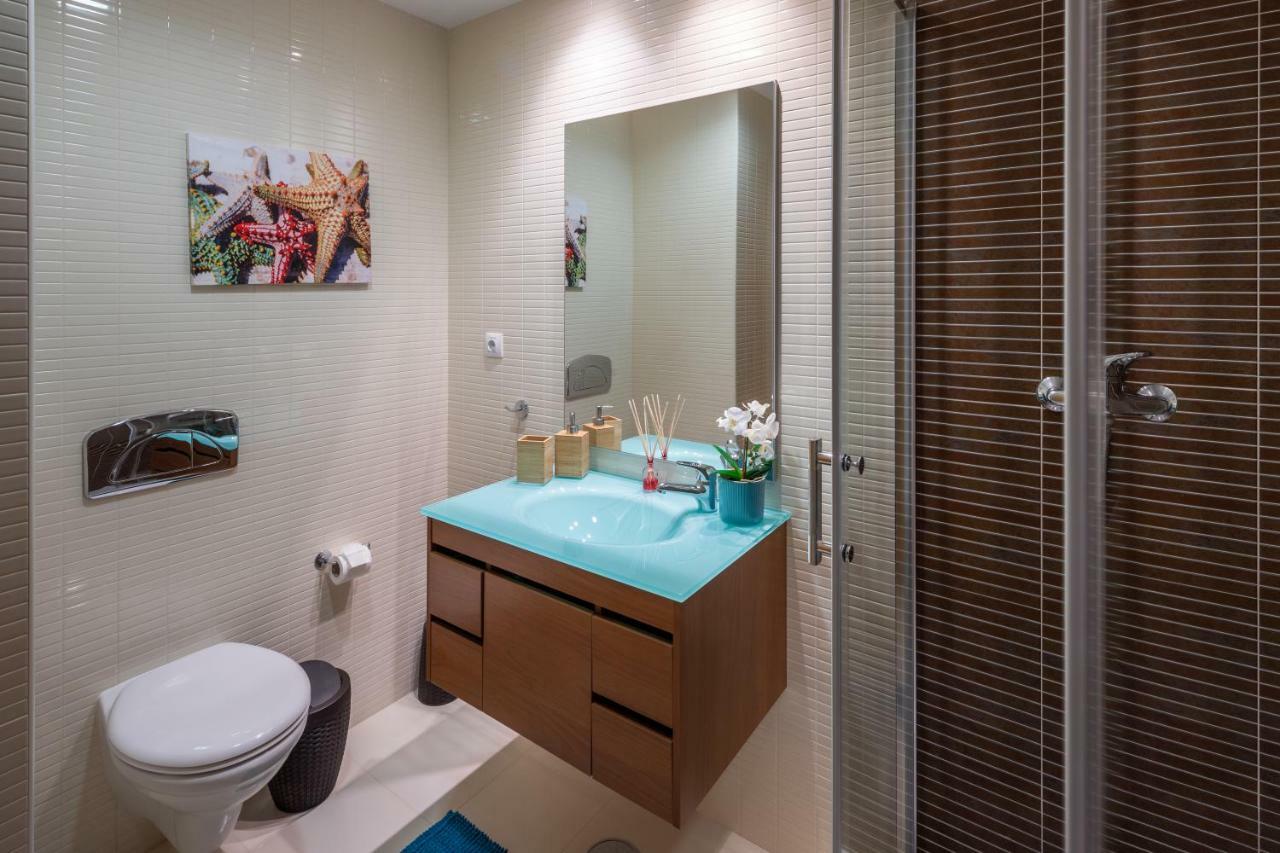 Oceanfront: Luxury Magnificent Views And Pool Appartement Olhão Buitenkant foto