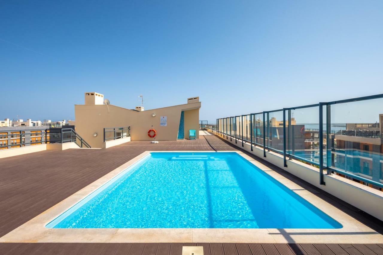 Oceanfront: Luxury Magnificent Views And Pool Appartement Olhão Buitenkant foto